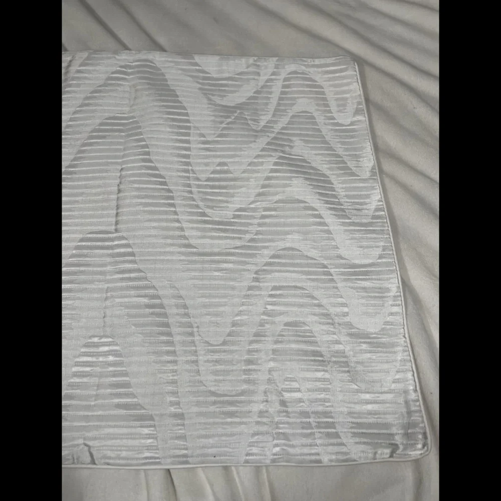 NIB Hotel Collection Moire‎ (1) Standard Sham Pillo